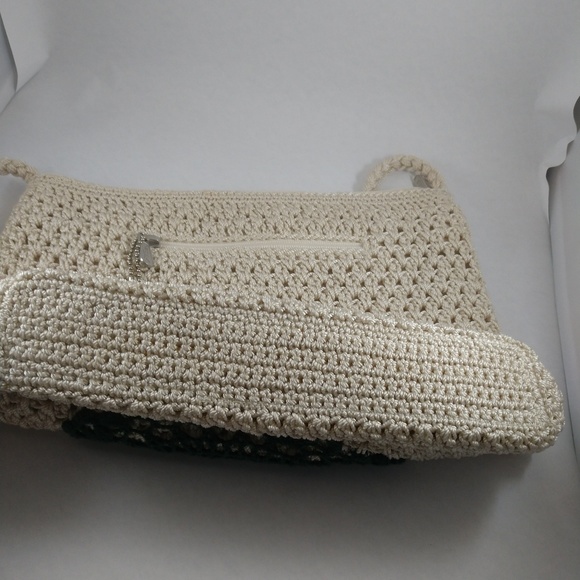 The SAC handbag Pre-owned but looks brand new! - Picture 6 of 8